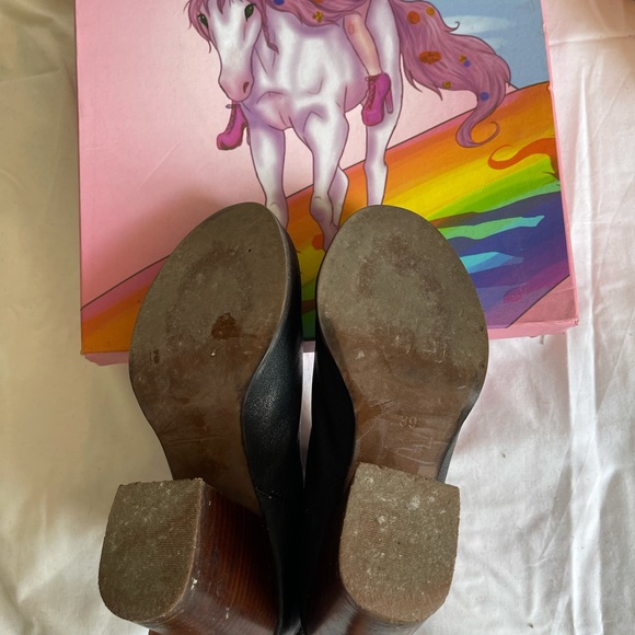 Jeffrey Campbell leather ankle booties. Size:9 - Picture 5 of 5